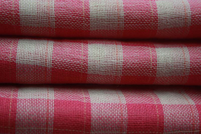2015年年初，苏州贸易公司最大一批订单，佳宏纺织双层布生产